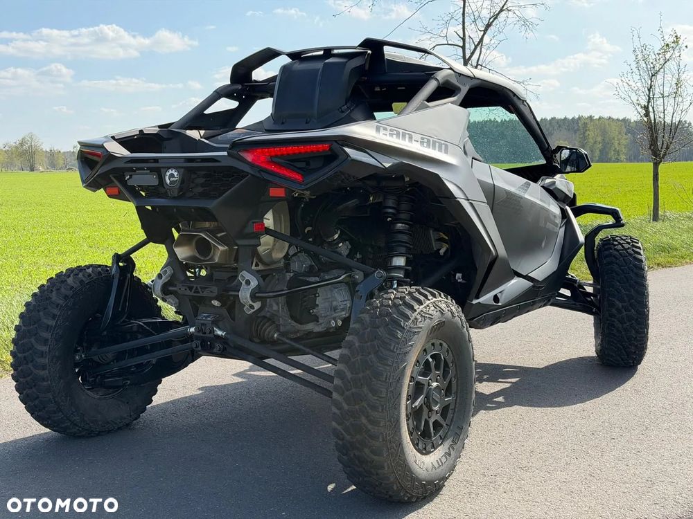 Can-Am Maverick - 3