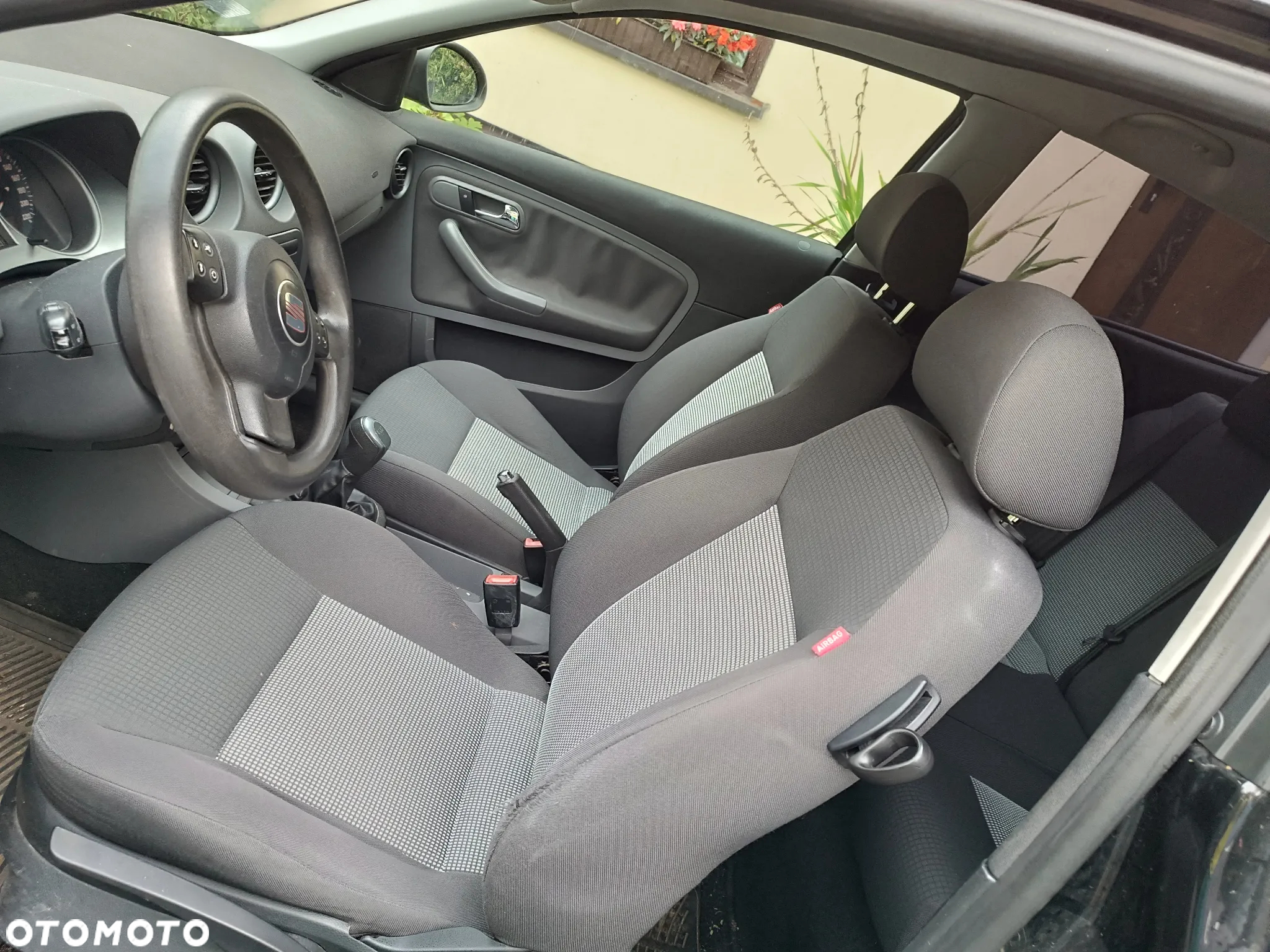 Seat Ibiza ver-1-4-16v-cool - 3