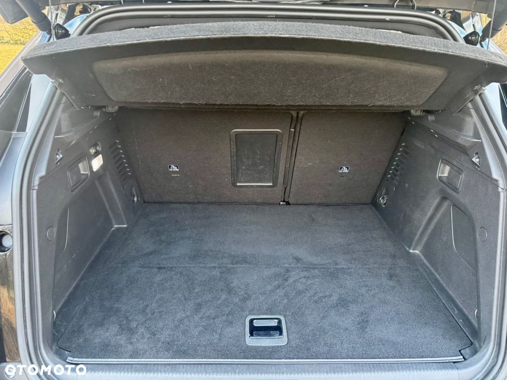 Peugeot 3008 1.6 PureTech HYbrid4 GT Line S&S EAT8 - 38