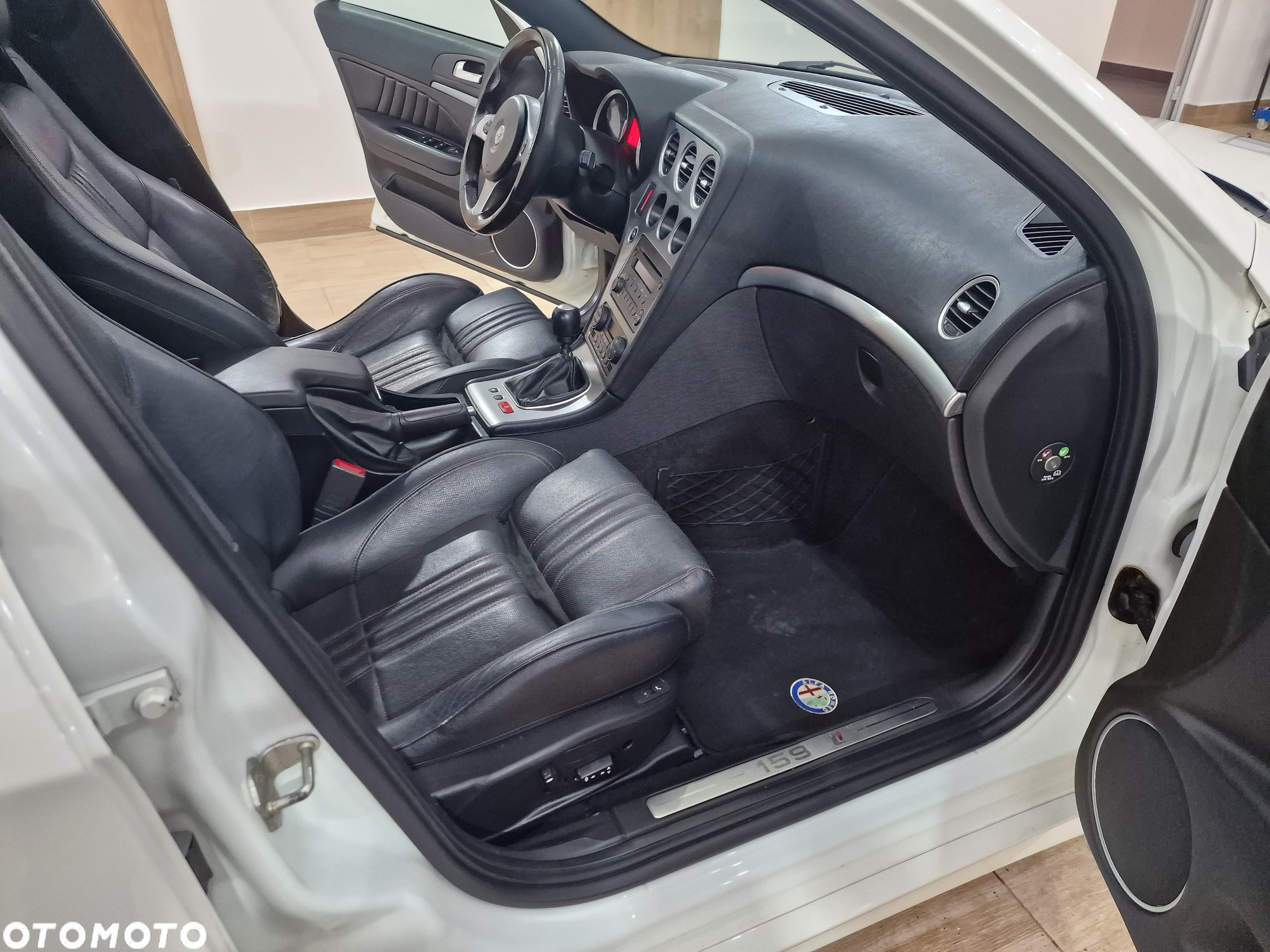Alfa Romeo 159 1.9JTDM ti - 29