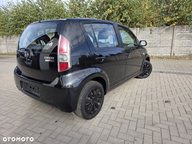 Daihatsu Sirion - 11