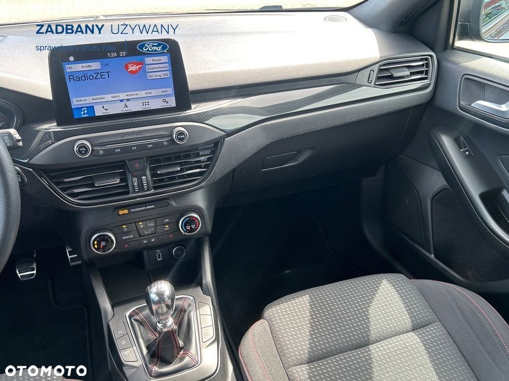 Ford Focus 1.5 EcoBlue Start-Stopp-System ST-LINE - 16