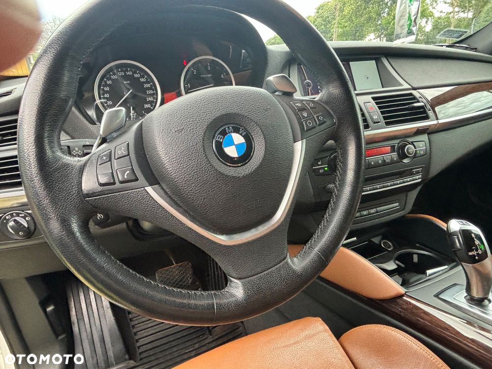 BMW X5 3.5d xDrive - 16