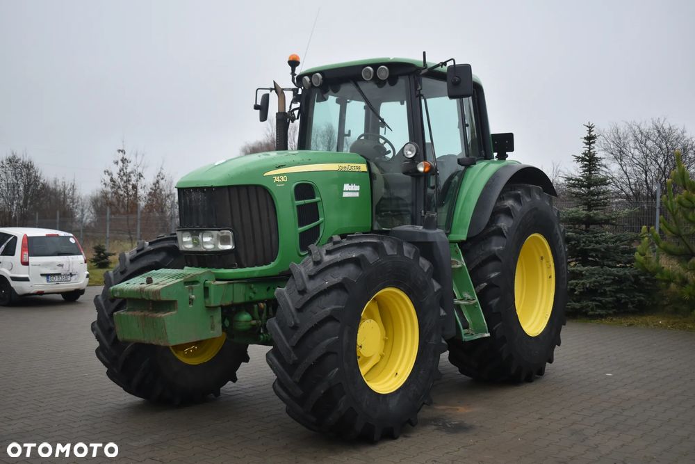 John Deere 7430 - 1