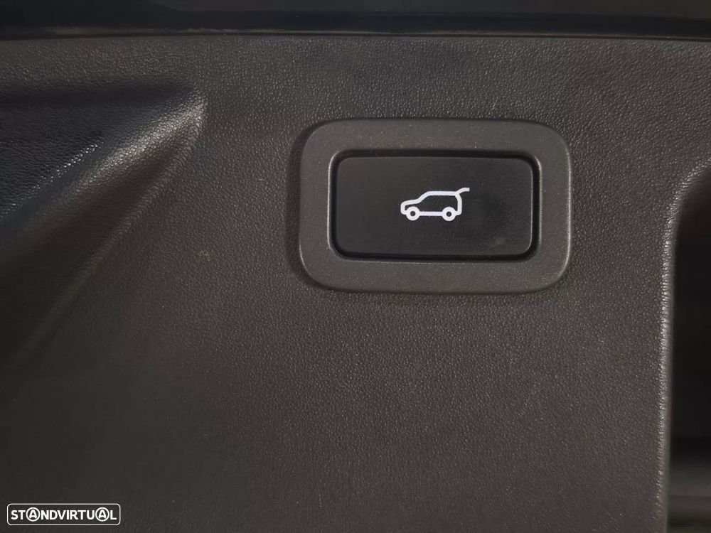 Land Rover Discovery Sport 2.2 SD4 HSE Auto - 35