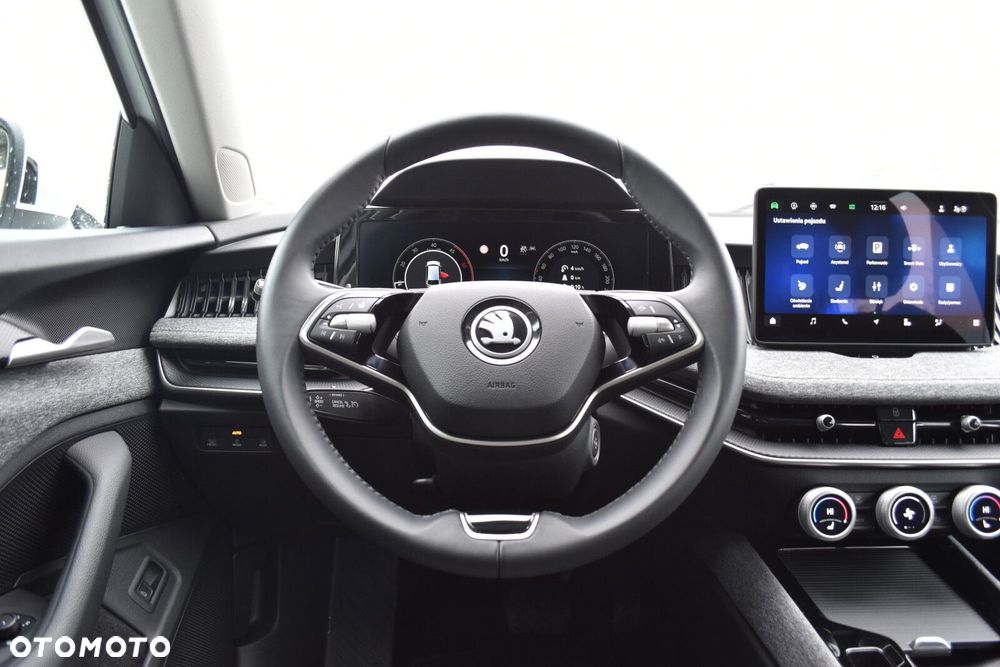 Skoda Superb 2.0 TDI SCR 4x4 Selection DSG - 12