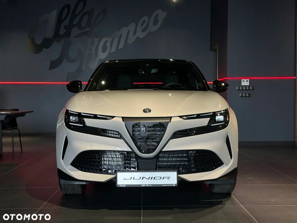 Alfa Romeo Junior 1.2 mHEV Ti eDCT - 2