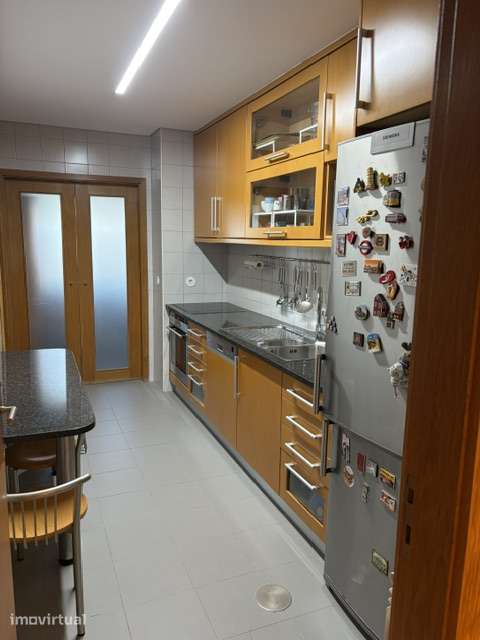 Apartamento T2 em Leça da Palmeira, na 1ª linha de mar - Grande imagem: 3/9