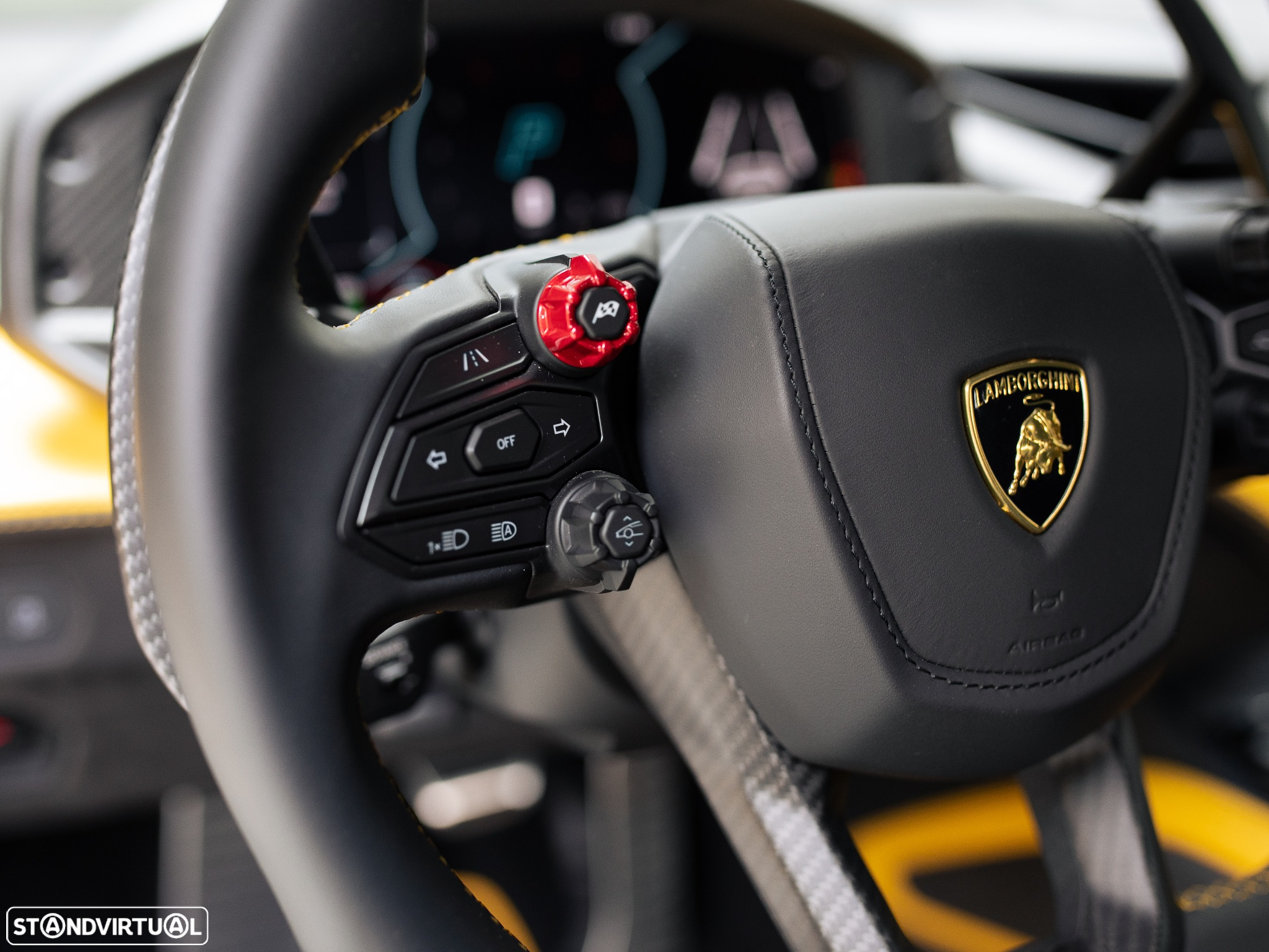 Lamborghini Revuelto - 30