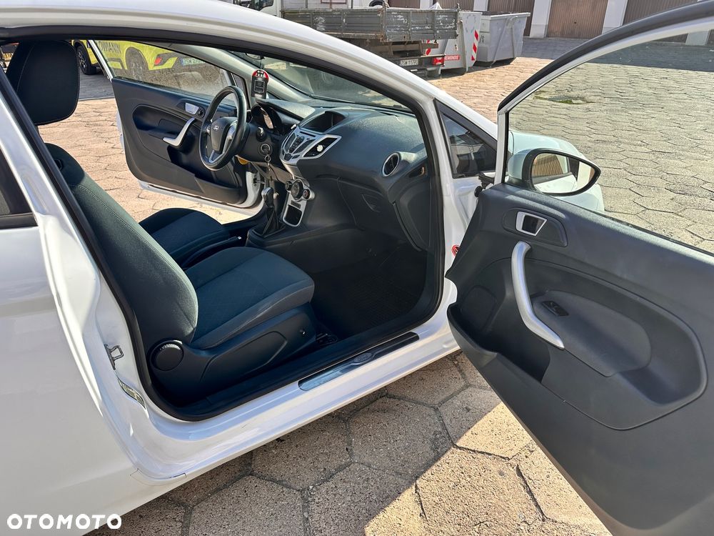Ford Fiesta 1.25 Trend SVP - 13