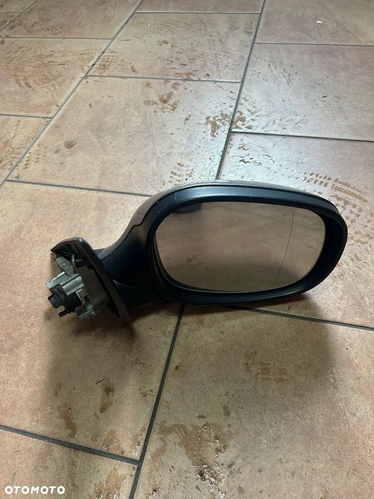 LUSTERKO BMW E90 PRAWE EUROPA LIFT A52 5PIN - 1
