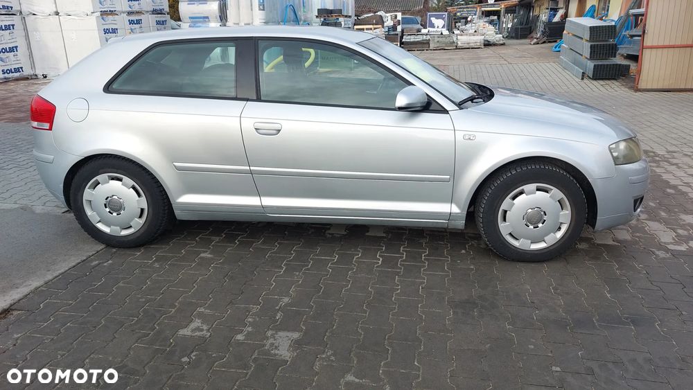 Audi A3 3-drzwiowe 1.6 Ambition - 6
