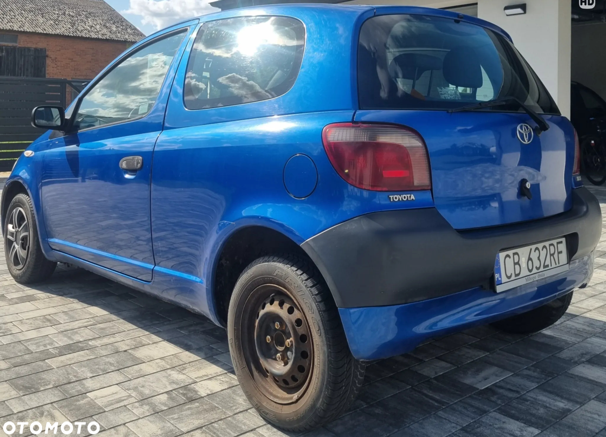 Toyota Yaris 1.0 Base - 5