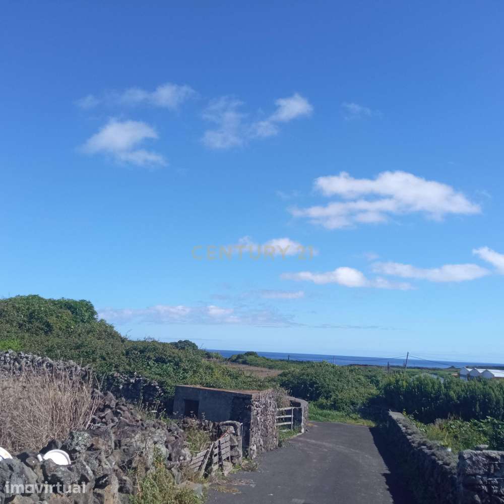 Terreno com 605 m2 com vista mar e paisagem na Graciosa - Grande imagem: 2/5