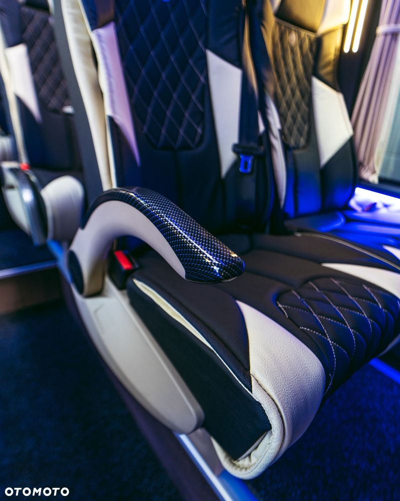 Mercedes-Benz Sprinter 519 - 23