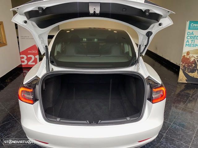 Tesla Model 3 Long Range Tração Traseira - 16