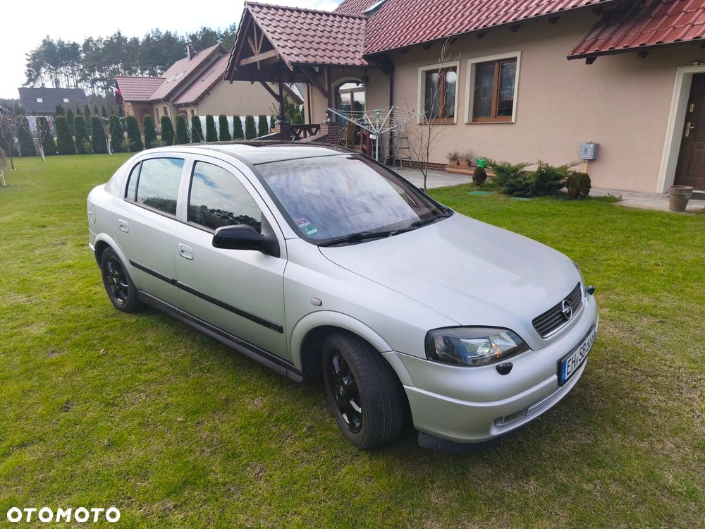 Opel Astra 1.6 NJoy - 11