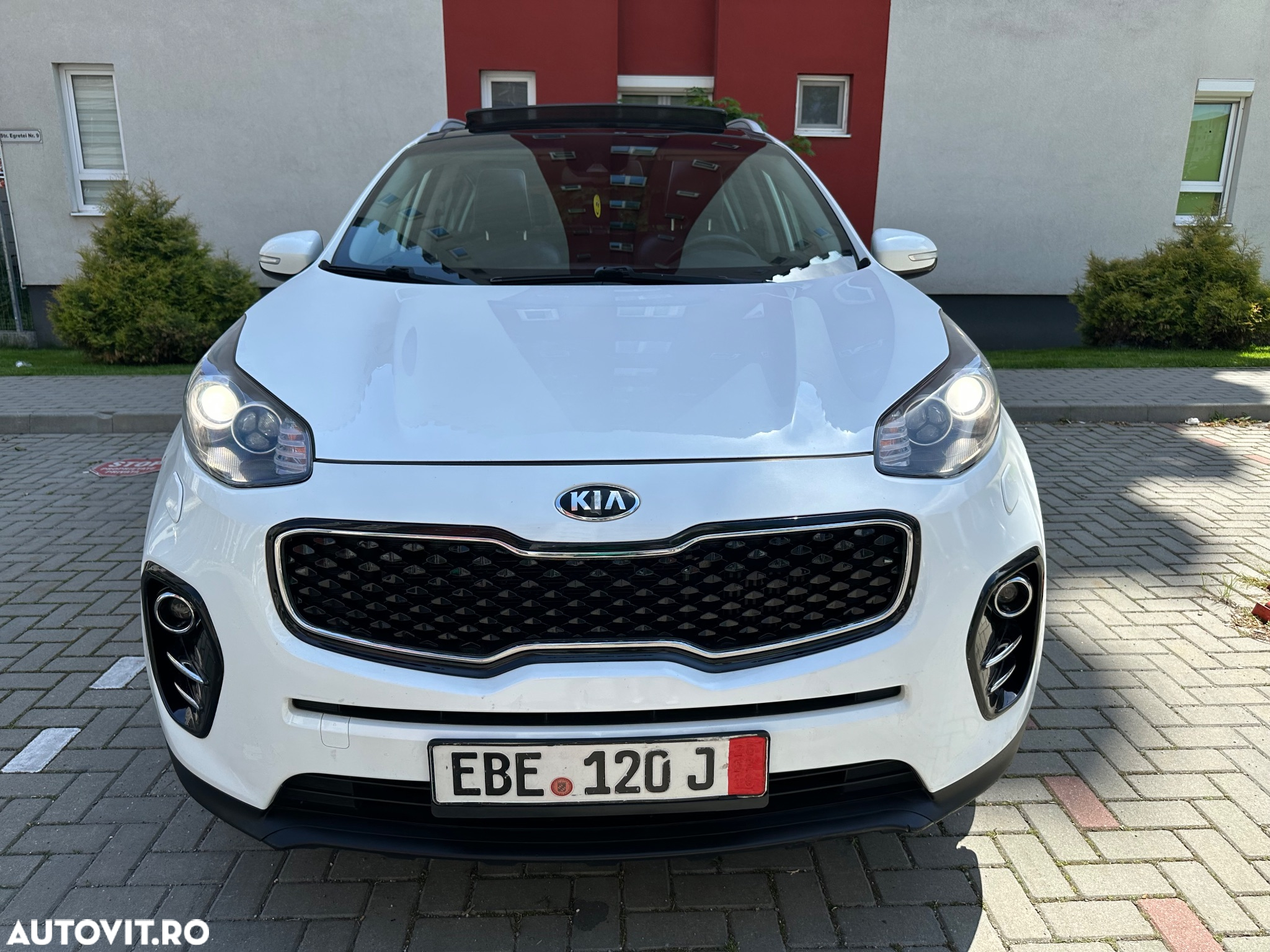 Kia Sportage 2,0 CRDI AWD Vision - 9