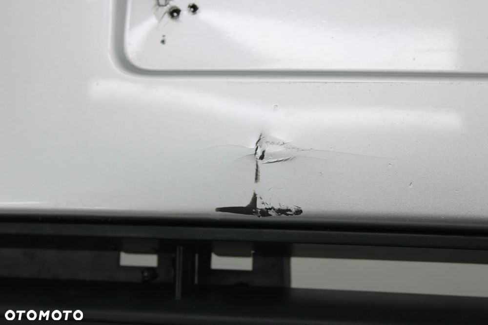 Audi A2 Zderzak Przód LY7W  8Z0807217H - 6