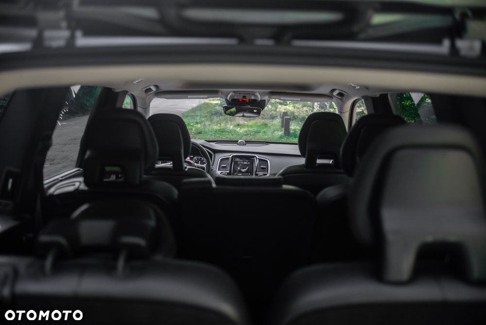 Volvo XC 90 - 30
