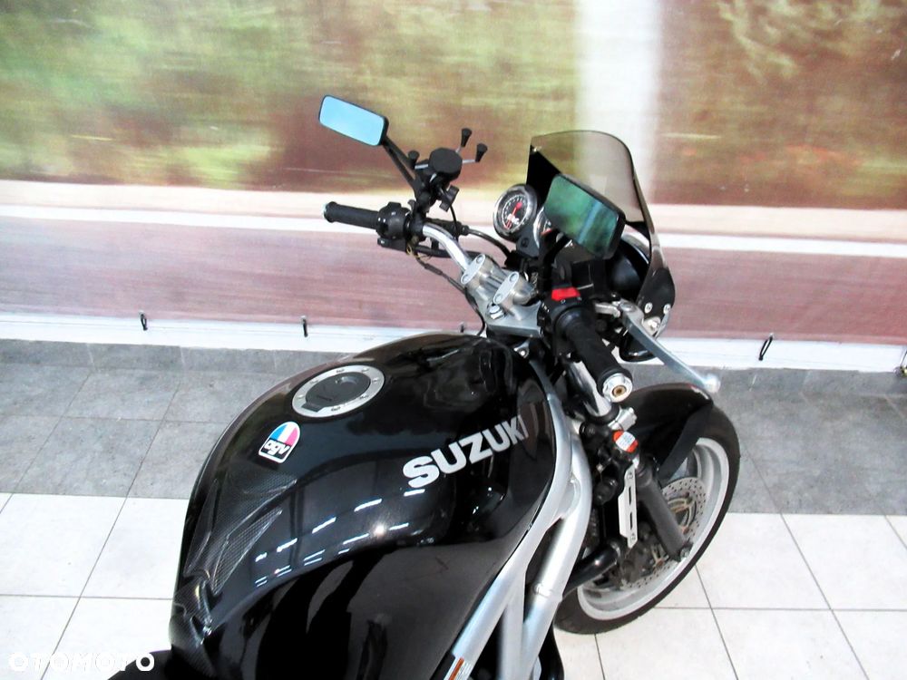 Suzuki SV - 12