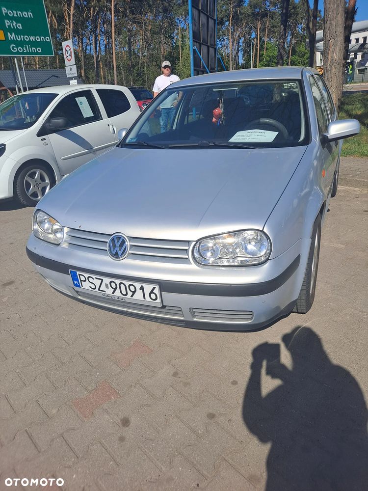 Volkswagen Golf - 3