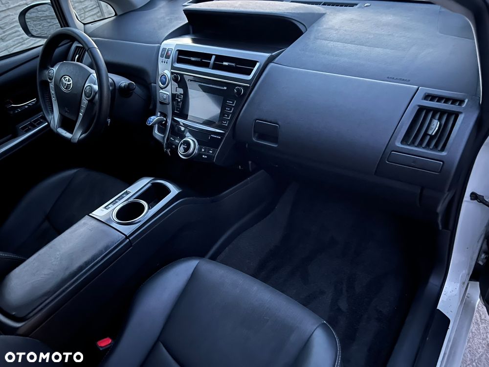 Toyota Prius+ (Hybrid) - 8