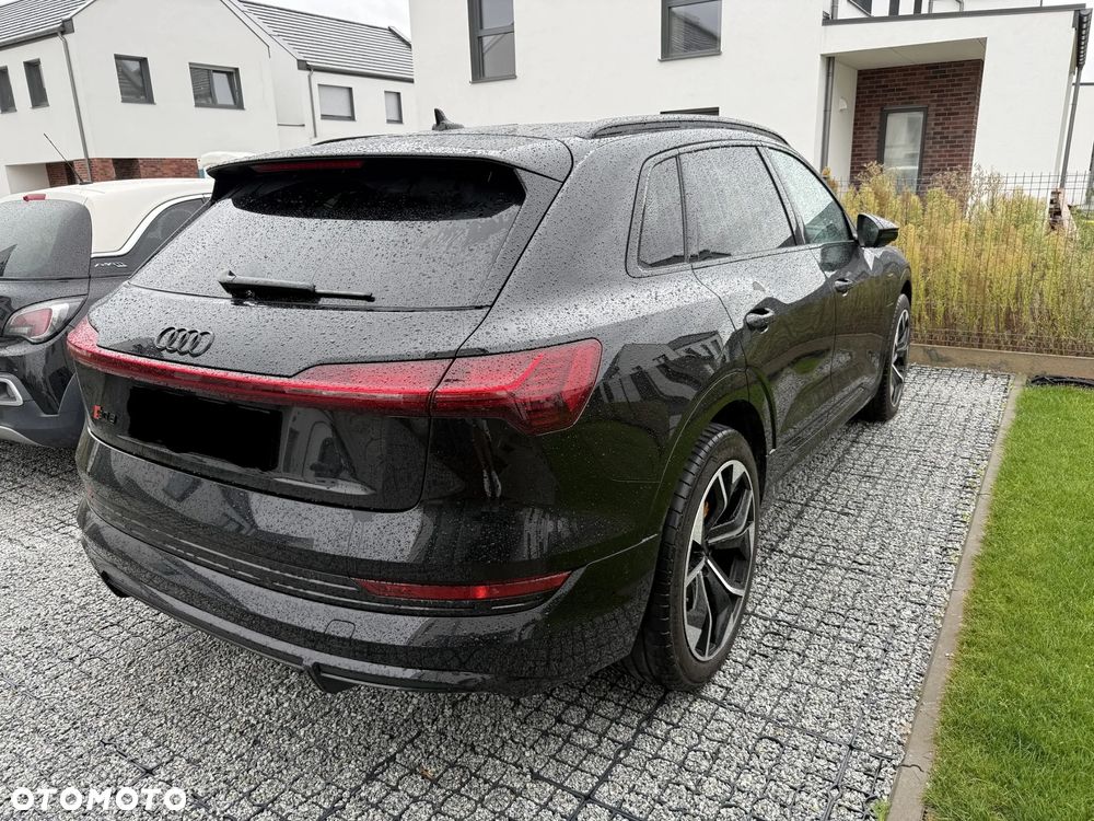 Audi e-tron 55 Quattro S Line - 4