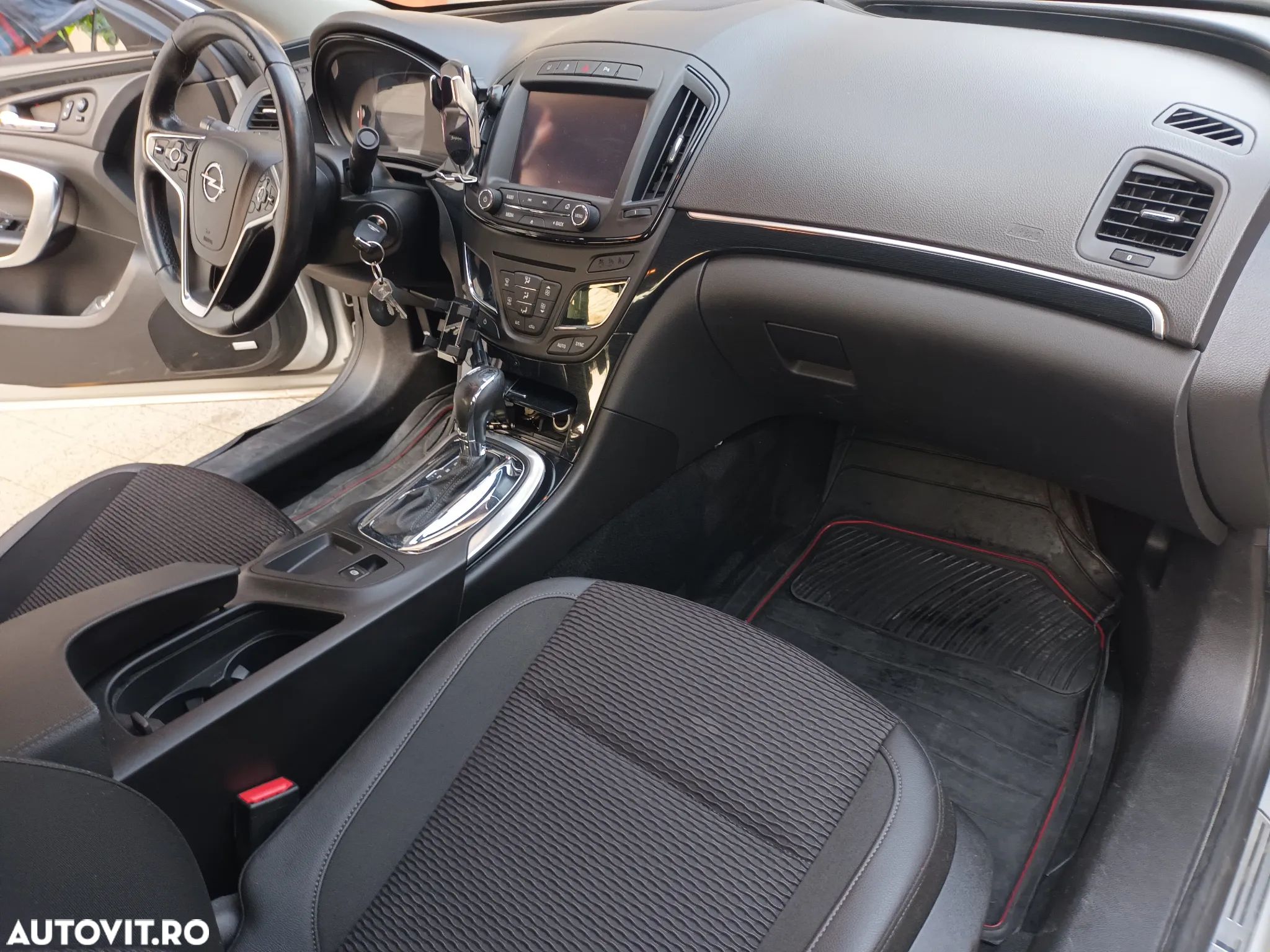 Opel Insignia - 1