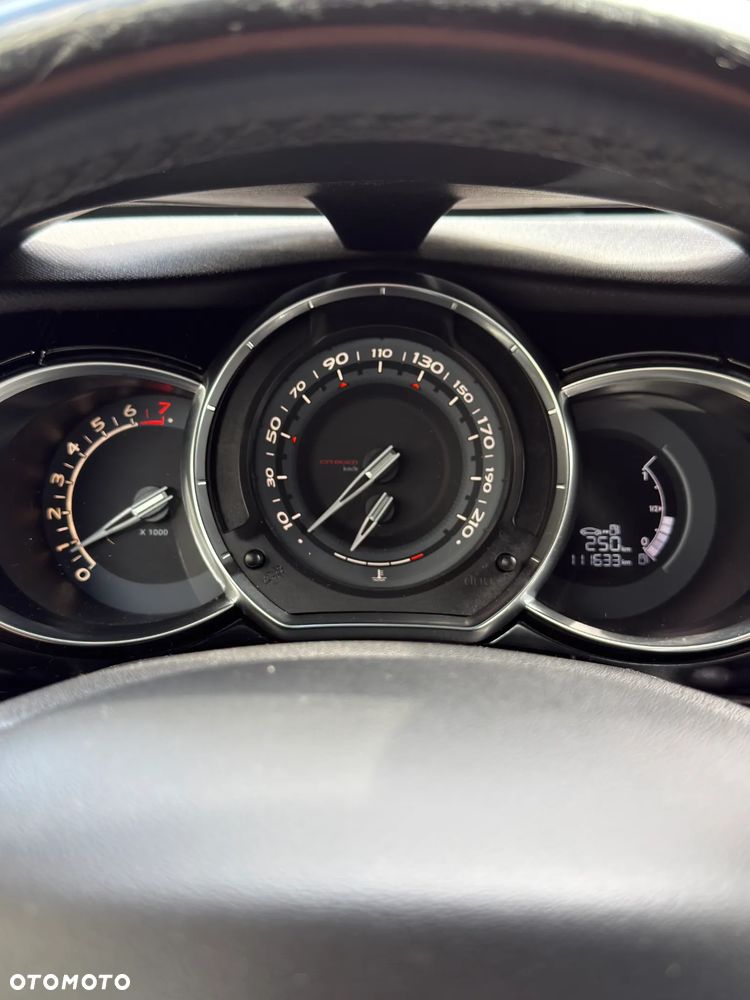 Citroën DS3 1.6 THP SportChic - 5