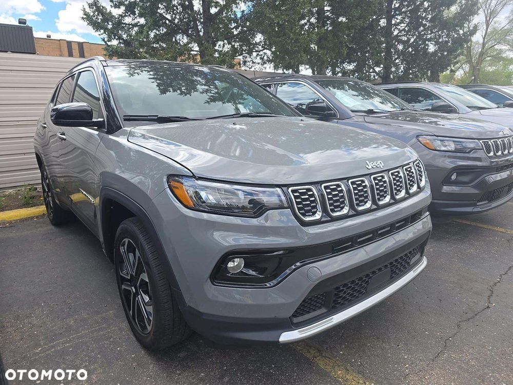 Jeep Compass - 2
