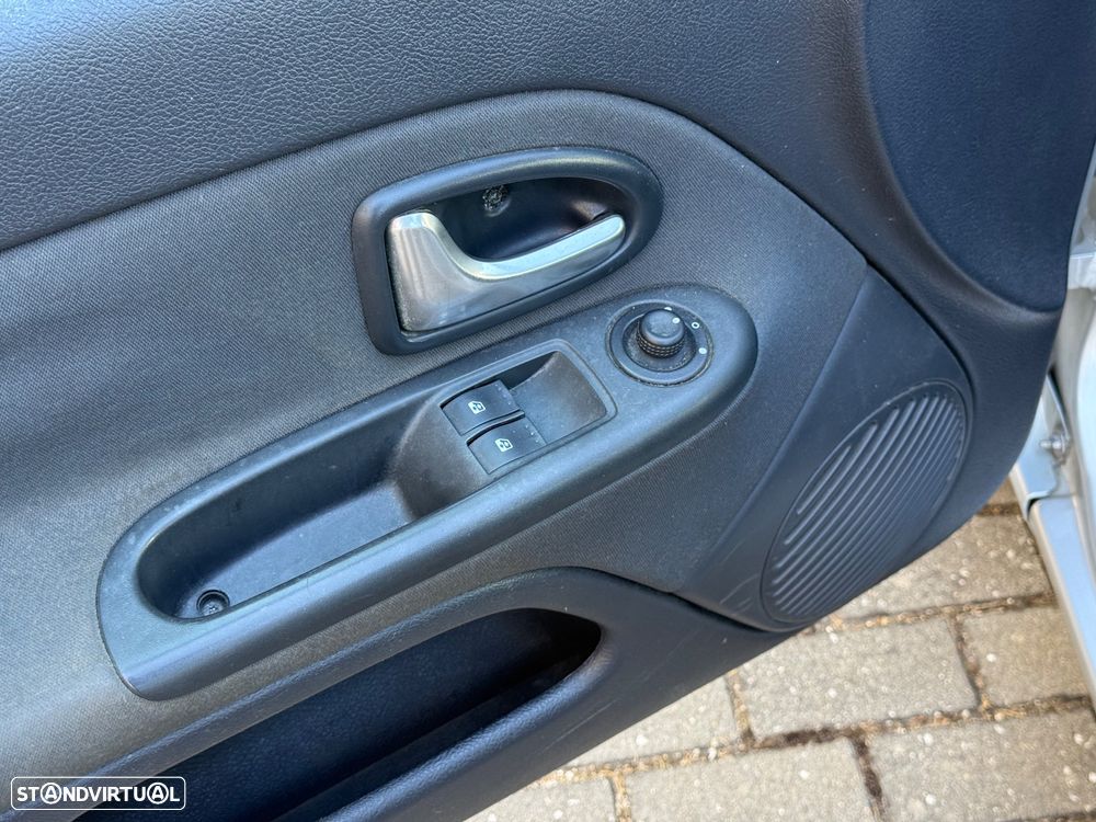 Renault Clio 1.5 dCi Confort Dynamique - 9