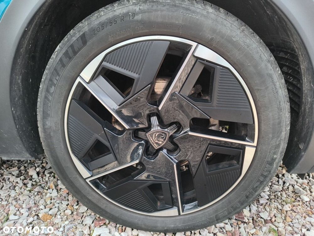 Peugeot 408 1.2 PureTech GT S&S EAT8 - 11