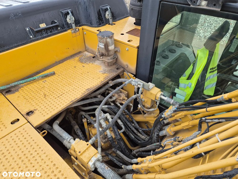 Caterpillar 324 E - 10