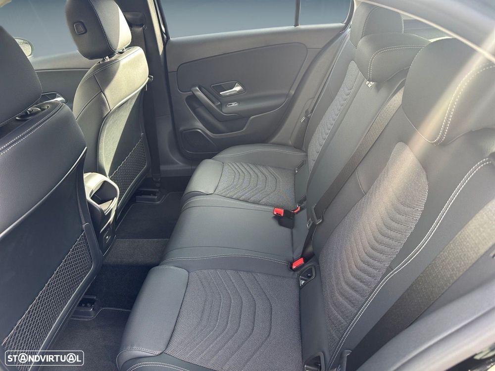 Mercedes-Benz A 180 d - 12