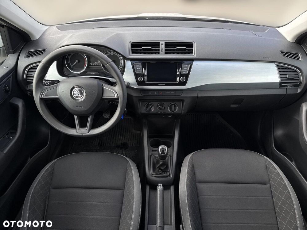 Skoda Fabia - 11