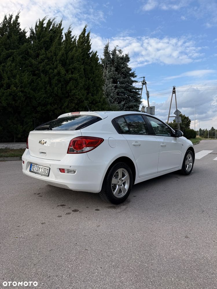Chevrolet Cruze 1.6 LS - 20