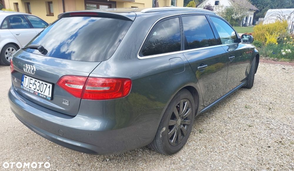 Audi A4 Avant 2.0 TDI Quattro - 10
