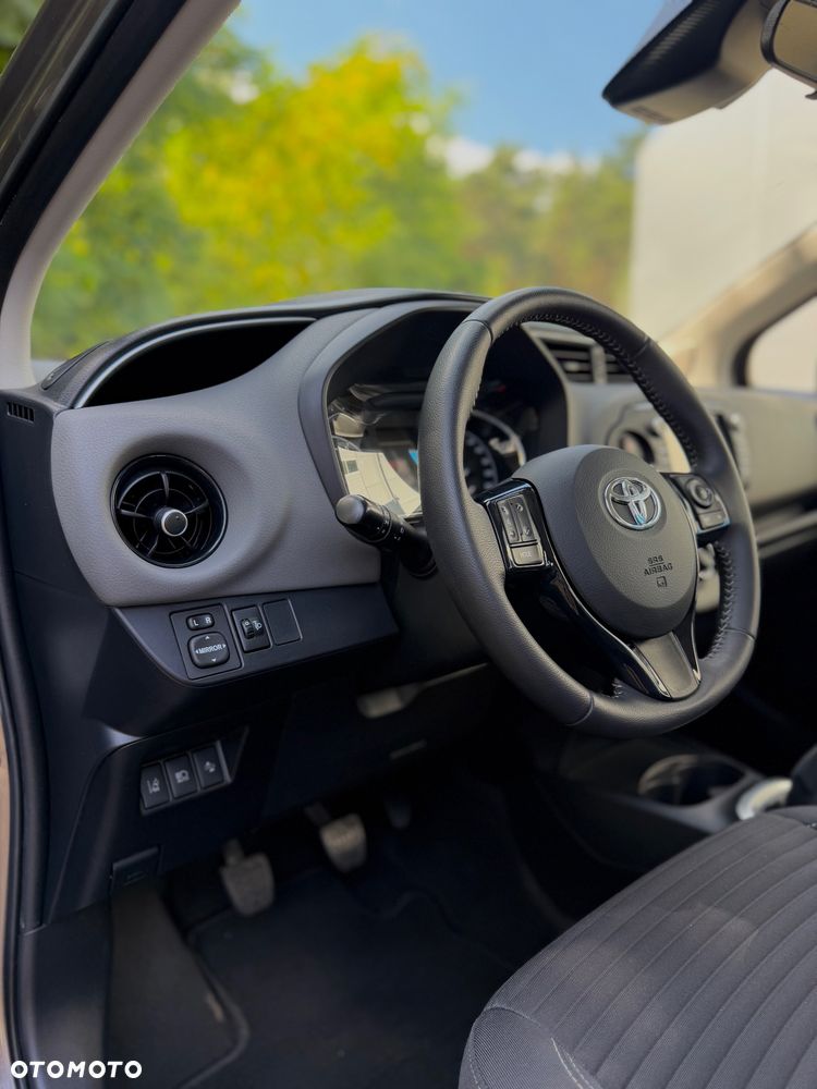 Toyota Yaris 1.5 Active - 26
