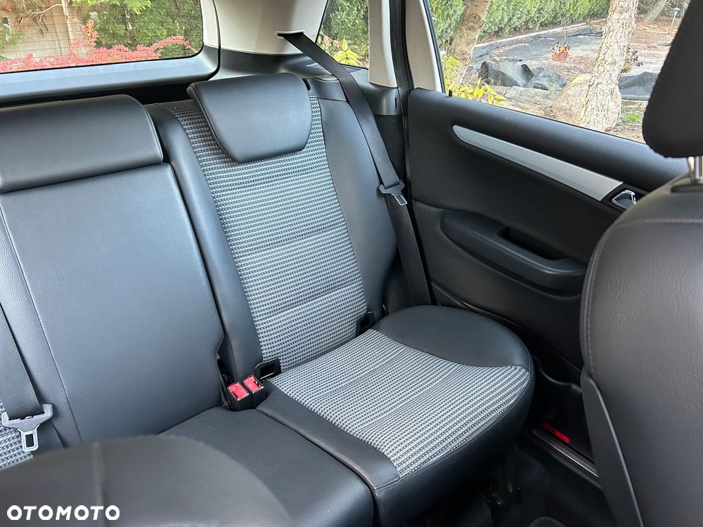 Mercedes-Benz Klasa B - 24