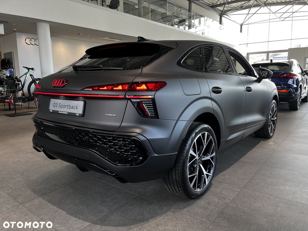 Audi Q3 Sportback - 9