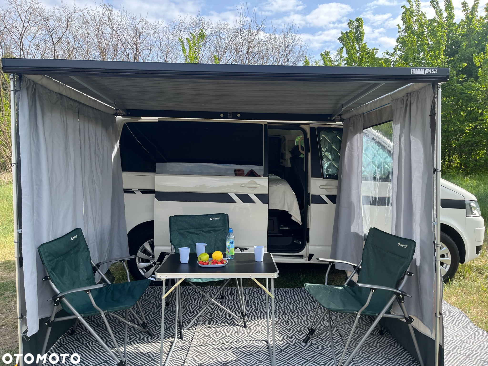 Volkswagen Multivan - 33