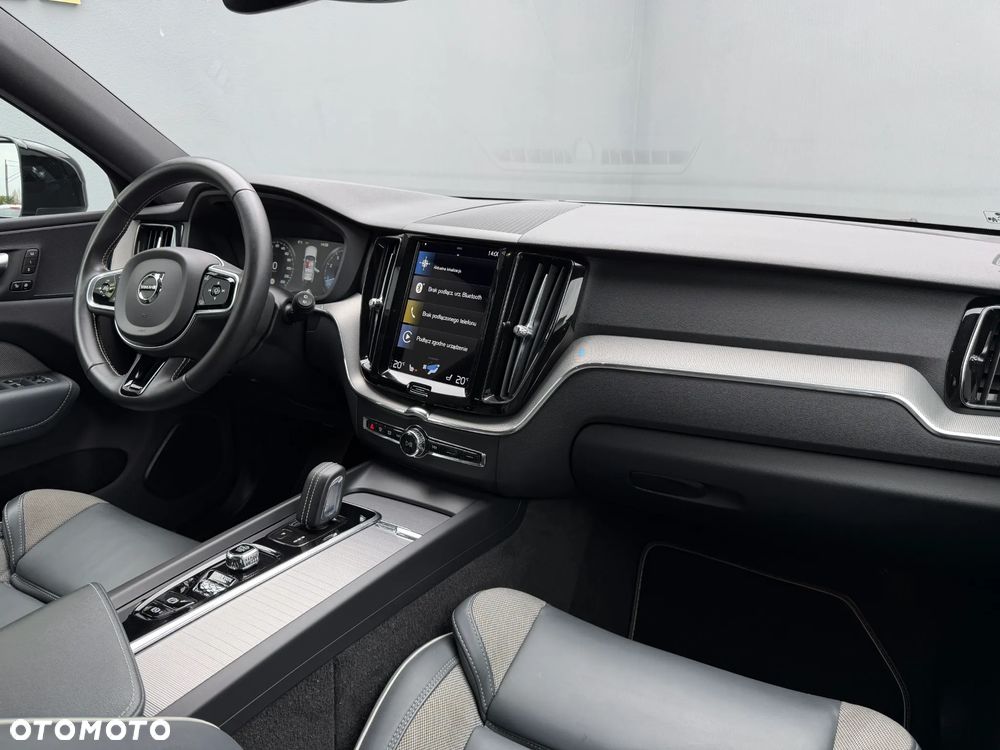 Volvo XC 60 B4 B R-Design - 25