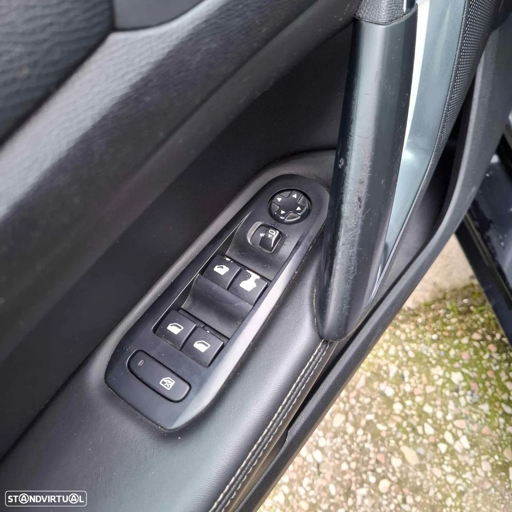 Peugeot 308 SW 1.6 BlueHDi Allure J18 - 26