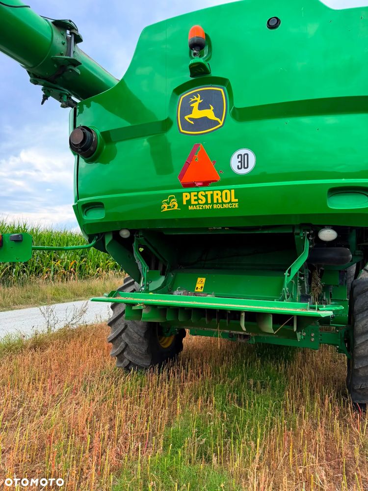 John Deere S660i - 13