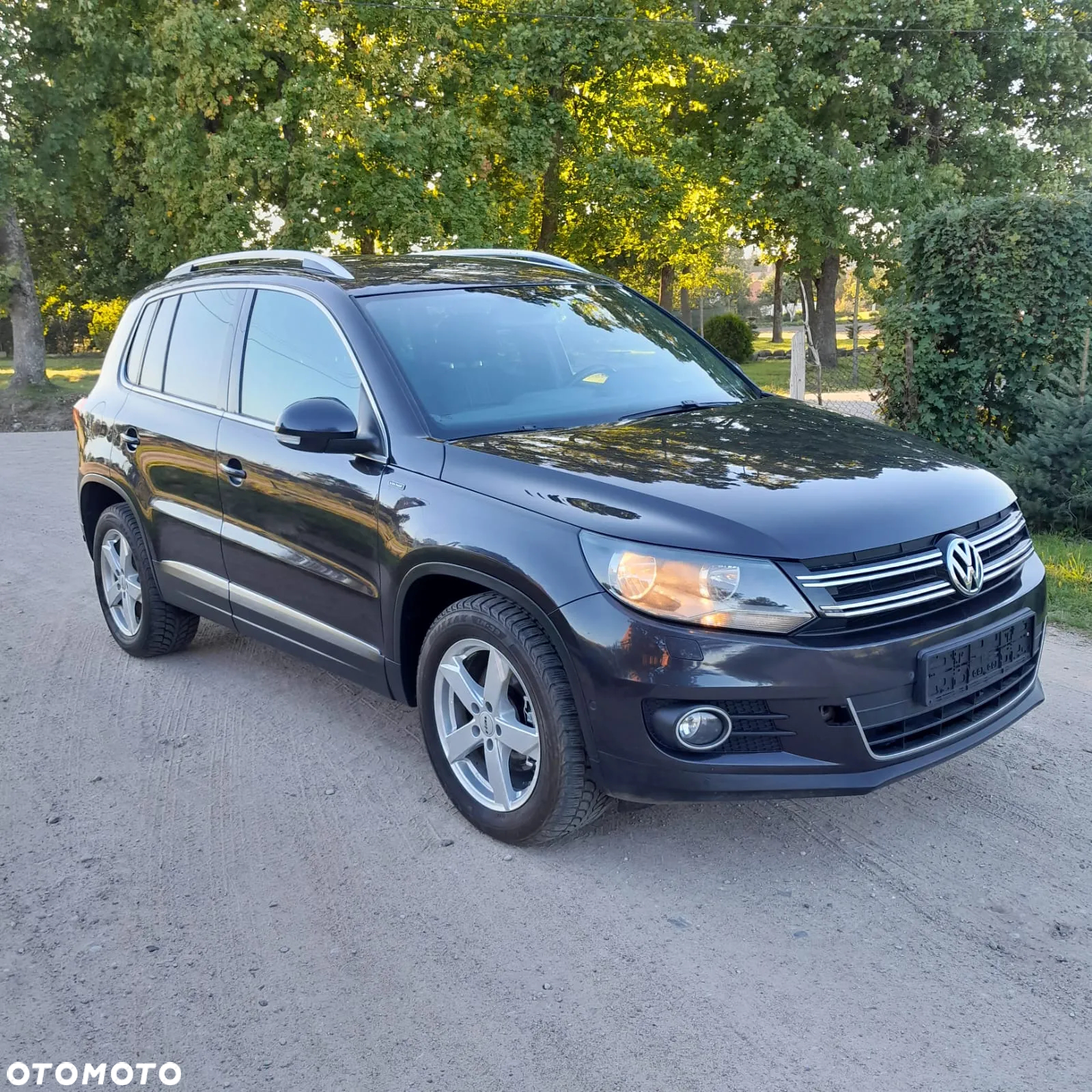 Volkswagen Tiguan 2.0 TDI DPF BlueMotion Technology Lounge Sport & Style - 3