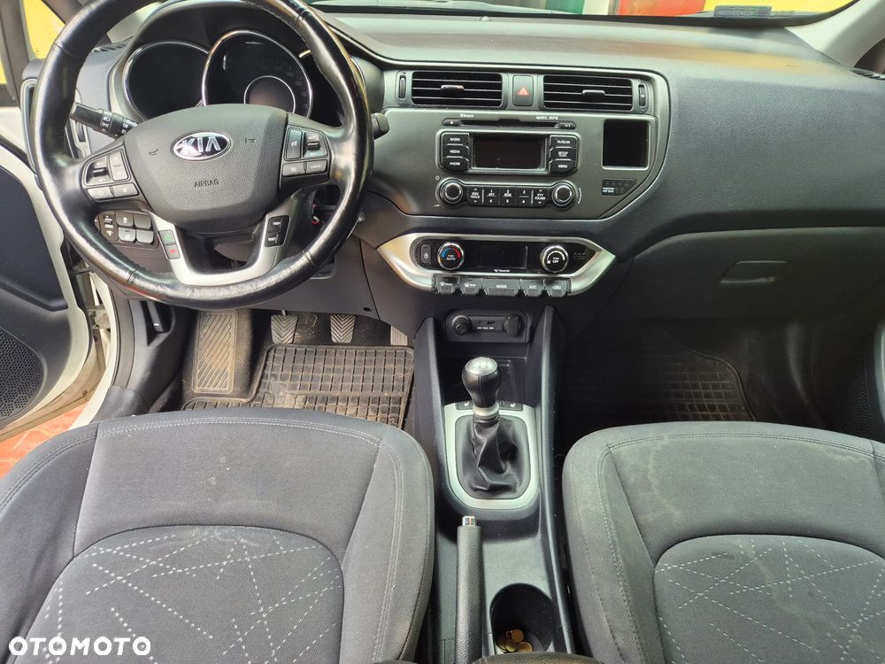 Kia Rio 1.2 XL - 11