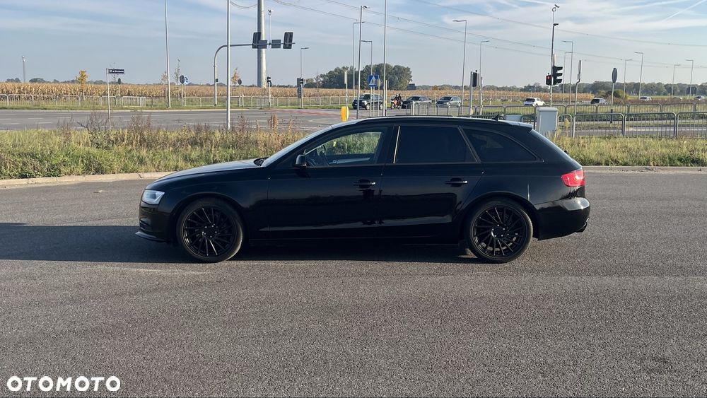 Audi A4 Avant 2012 photo 5