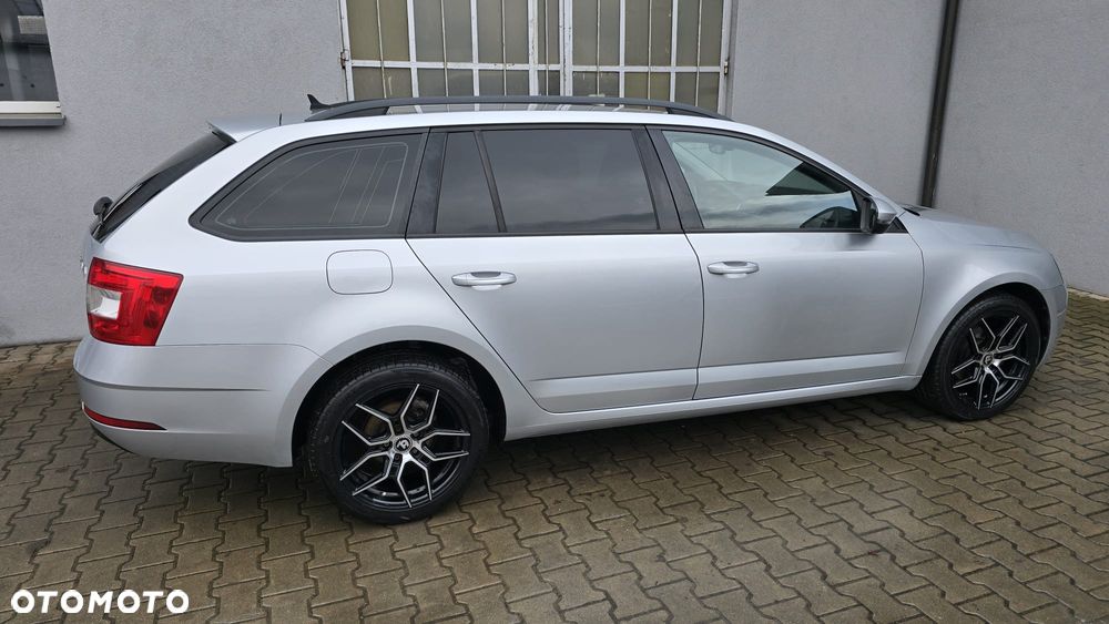 Skoda Octavia 1.6 TDI Ambition DSG - 27