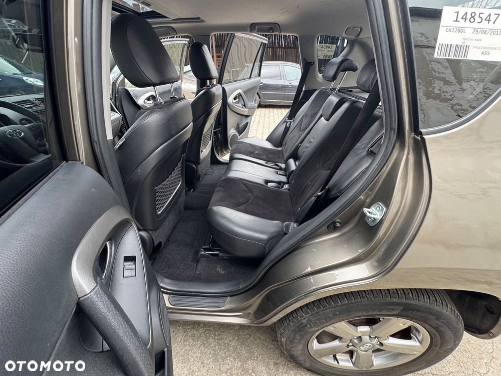Toyota RAV4 - 12
